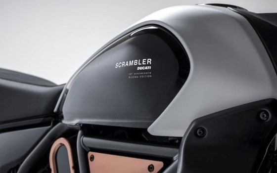 Neufahrzeug Ducati Scrambler 10° Anniversario Rizoma Edition - Bild 4