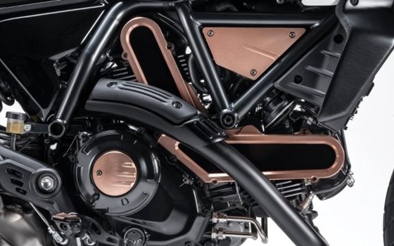 Neufahrzeug Ducati Scrambler 10° Anniversario Rizoma Edition - Bild 9