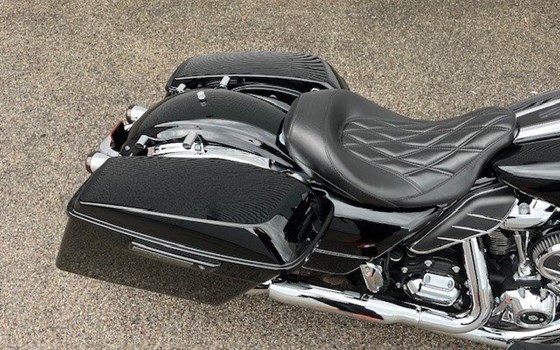 Gebrauchtmotorrad Harley-Davidson Touring Street Glide Special FLHXS - Bild 5