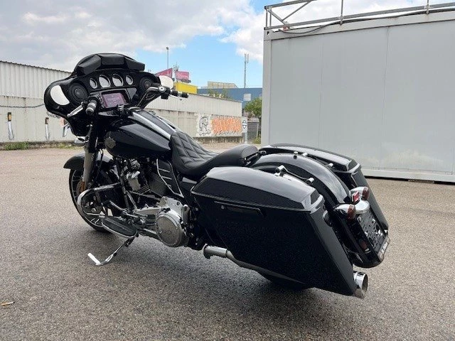 Harley-Davidson Touring Street Glide Special FLHXS (Vivid Black/Chrome Finish) - Bild 9