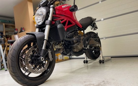 Gebrauchtmotorrad Ducati Monster 821 Stripe - Bild 2