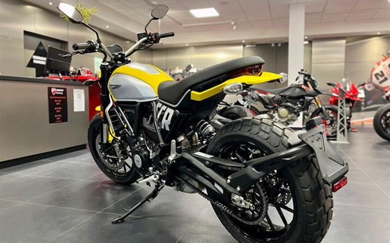 Gebrauchtmotorrad Ducati Scrambler Icon - Bild 4