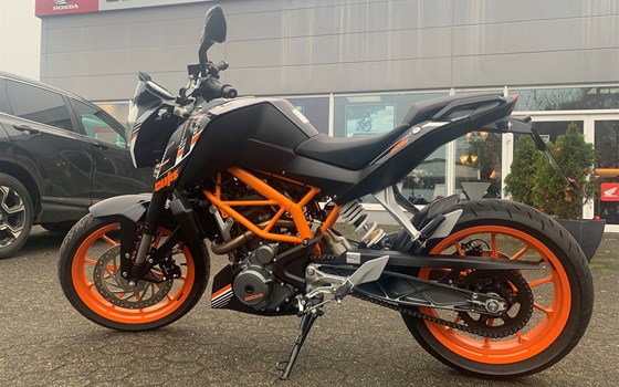 Gebrauchtmotorrad KTM 390 Duke - Bild 3