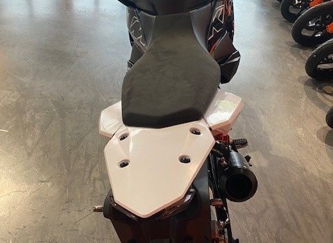 Gebrauchtmotorrad KTM 890 SMT - Bild 4