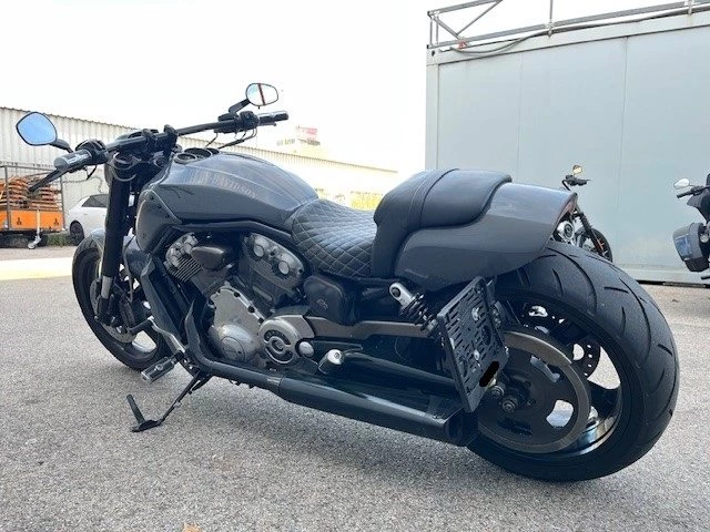 Harley-Davidson V-Rod Muscle VRSCF (Gunship Gray Sonderlackierung) - Bild 10