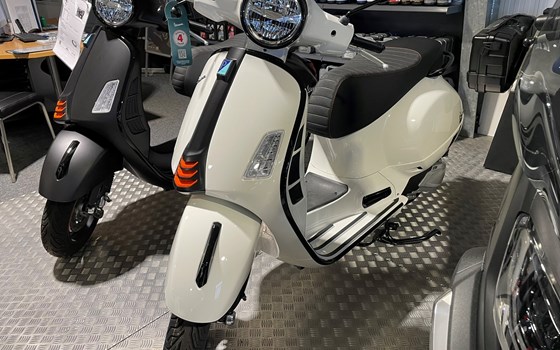 Neufahrzeug Vespa GTS 310 SuperSport - Bild 1