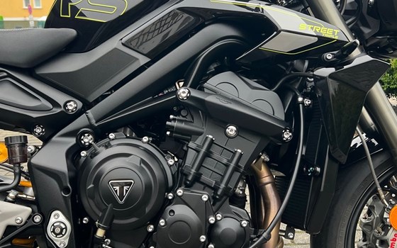 Gebrauchtmotorrad Triumph Street Triple 765 RS - Bild 5