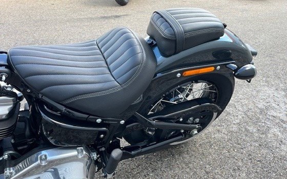 Gebrauchtmotorrad Harley-Davidson Softail Street Bob FXBB - Bild 10