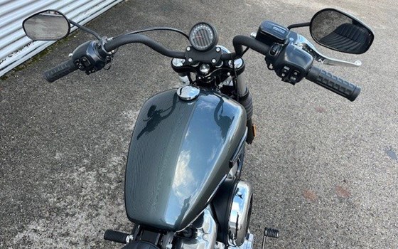 Gebrauchtmotorrad Harley-Davidson Softail Street Bob FXBB - Bild 5