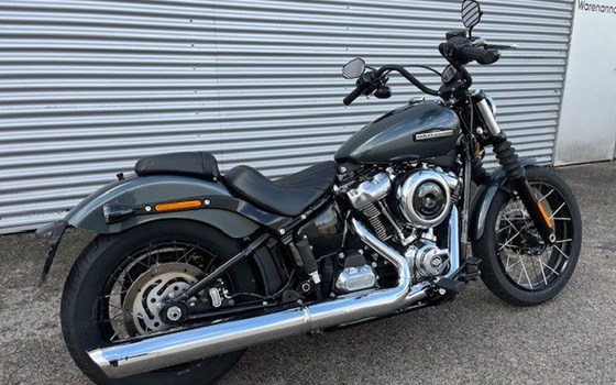 Gebrauchtmotorrad Harley-Davidson Softail Street Bob FXBB - Bild 7