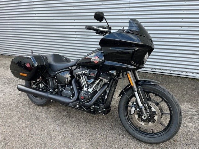 Harley-Davidson Softail Low Rider ST (Midnight Firestorm/Black Finish) - Bild 4