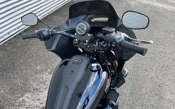 Gebrauchtmotorrad Harley-Davidson Softail Low Rider ST - Bild 5