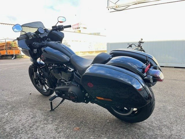 Harley-Davidson Softail Low Rider ST (Midnight Firestorm/Black Finish) - Bild 9