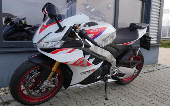 Gebrauchtmotorrad Aprilia RSV4 1100 Factory - Bild 5