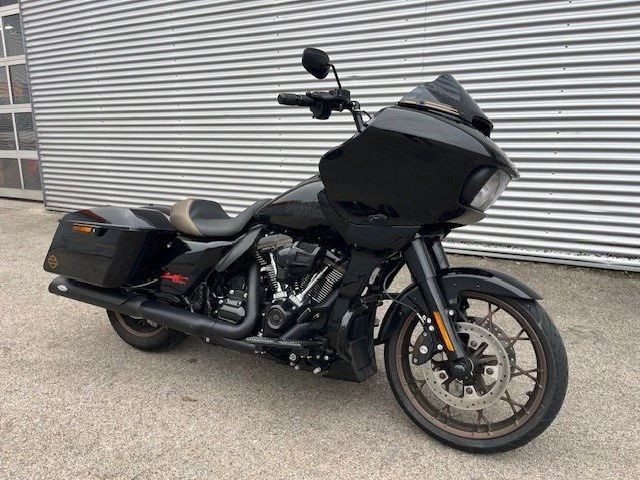 Harley-Davidson Touring Road Glide ST (Vivid Black) - Bild 4