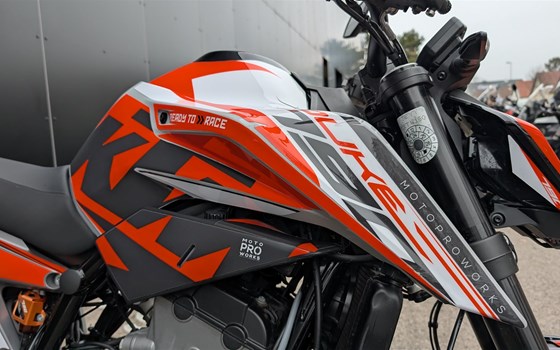 Gebrauchtmotorrad KTM 790 Duke L - Bild 6