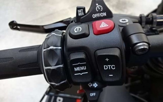 Gebrauchtmotorrad BMW M 1000 R - Bild 13