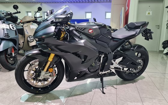 Gebrauchtmotorrad Honda CBR1000RR-R Fireblade SP Carbon Edition - Bild 3