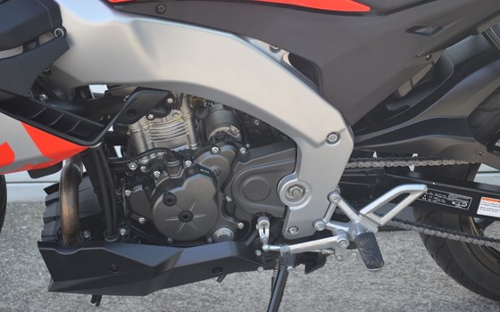 Gebrauchtmotorrad Aprilia Tuono 125 - Bild 8