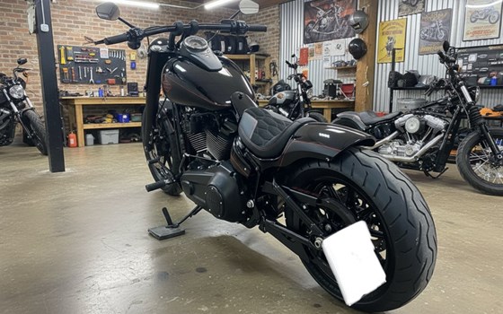 Gebrauchtmotorrad Harley-Davidson Softail Heritage Classic 114 FLHCS - Bild 3