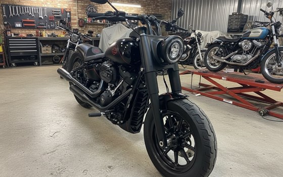 Gebrauchtmotorrad Harley-Davidson Softail Heritage Classic 114 FLHCS - Bild 1