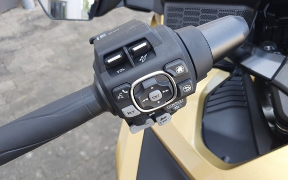 Gebrauchtmotorrad Honda GL 1800 Goldwing Tour DCT - Bild 20