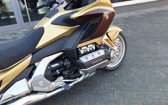 Gebrauchtmotorrad Honda GL 1800 Goldwing Tour DCT - Bild 5