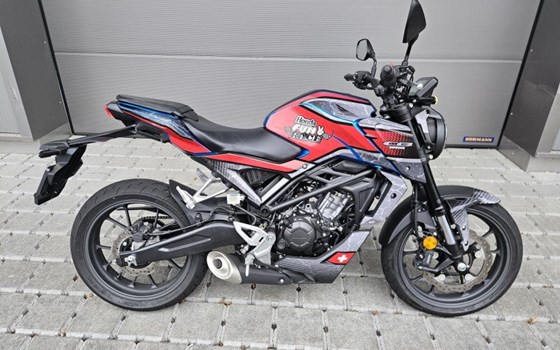 Motorrad Occasion Honda CB125R - Bild 1