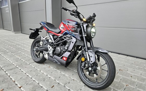 Motorrad Occasion Honda CB125R - Bild 2