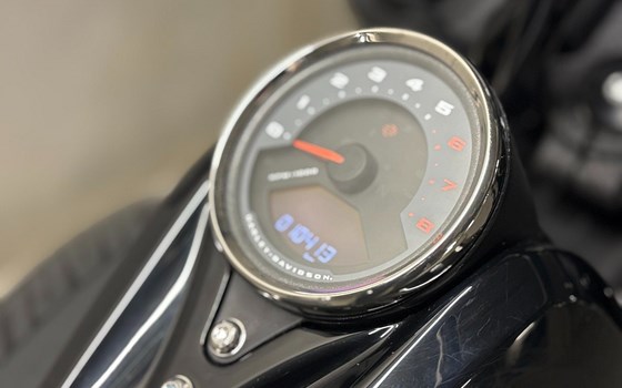 Gebrauchtmotorrad Harley-Davidson Softail Fat Bob 114 FXFBS - Bild 4