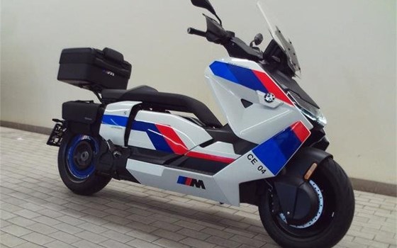 Gebrauchtmotorrad BMW CE 04 - Bild 2