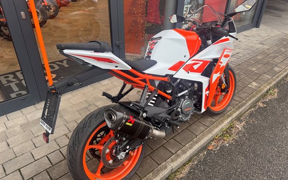 Gebrauchtmotorrad KTM RC 125 - Bild 3