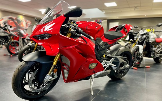Gebrauchtmotorrad Ducati Panigale V4 S - Bild 6