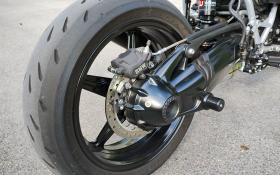Gebrauchtmotorrad BMW R nineT Racer - Bild 11