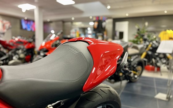 Gebrauchtmotorrad Ducati Monster 821 - Bild 10