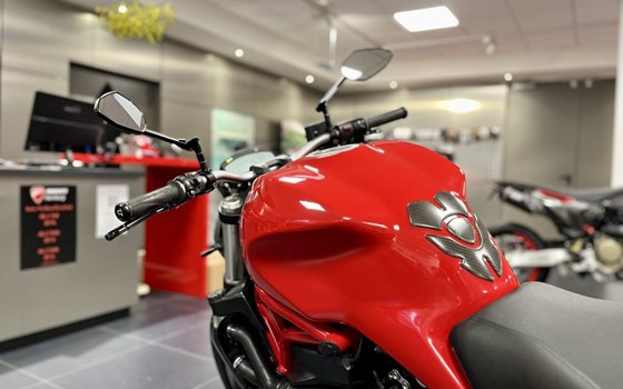 Gebrauchtmotorrad Ducati Monster 821 - Bild 9