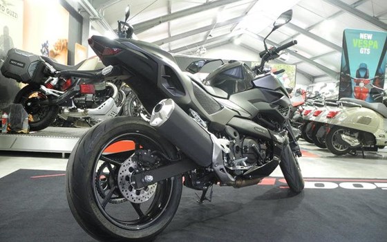 Gebrauchtmotorrad Kawasaki Z7 Hybrid - Bild 6