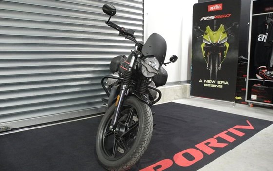 Gebrauchtmotorrad Moto Guzzi V7 Stone - Bild 3