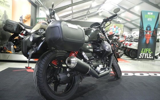 Gebrauchtmotorrad Moto Guzzi V7 Stone - Bild 7