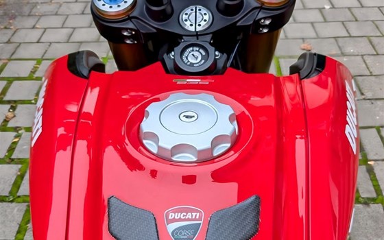 Gebrauchtmotorrad Ducati Hypermotard 939 SP - Bild 11