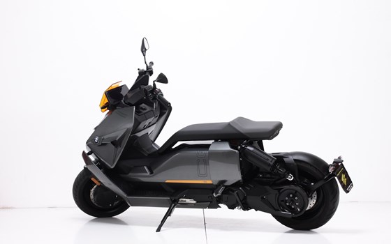 Motorrad Occasion BMW CE 04 - Bild 6