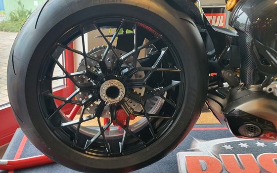 Neufahrzeug Ducati Streetfighter V4 Lamborghini - Bild 10