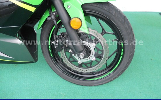 Gebrauchtmotorrad Kawasaki Ninja 125 - Bild 3