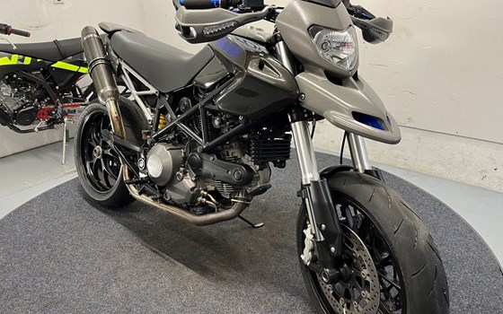 Gebrauchtmotorrad Ducati Hypermotard 796 - Bild 13