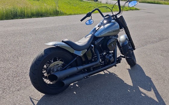 Gebrauchtmotorrad Harley-Davidson Softail Slim FLS - Bild 1