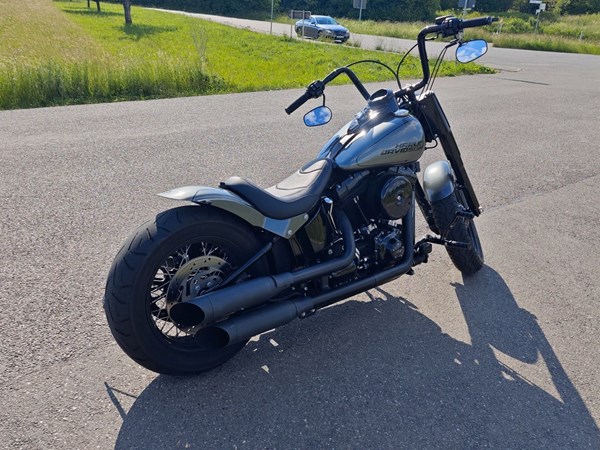 Gebrauchtmotorrad Harley-Davidson Softail Slim FLS