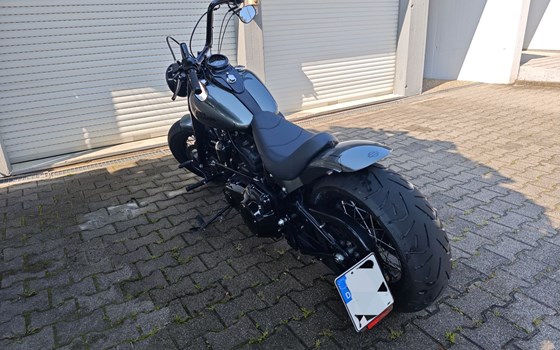 Gebrauchtmotorrad Harley-Davidson Softail Slim FLS - Bild 4