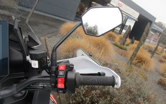 Neufahrzeug KTM 1390 Super Adventure S EVO - Bild 11