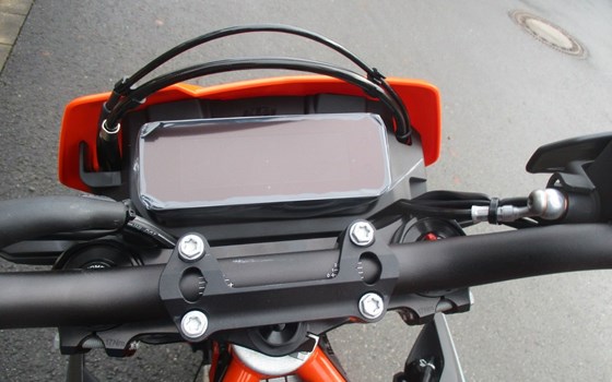 Neufahrzeug KTM 690 SMC R - Bild 12