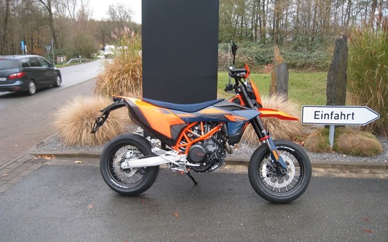 Neufahrzeug KTM 690 SMC R - Bild 2